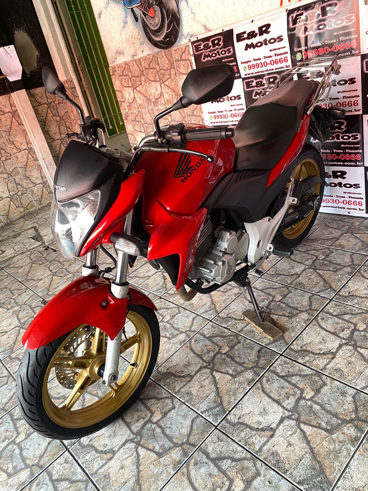 HONDA/CB 300R – 2015 – único dono