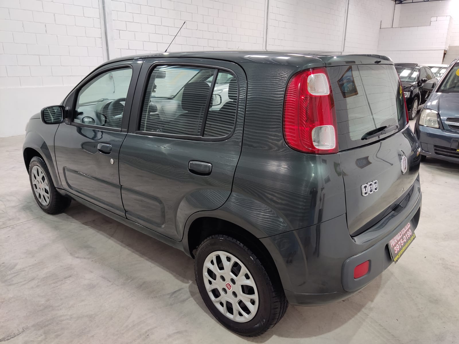 FIAT UNO 1.0 VIVACE ANO 2013 COMPLETO