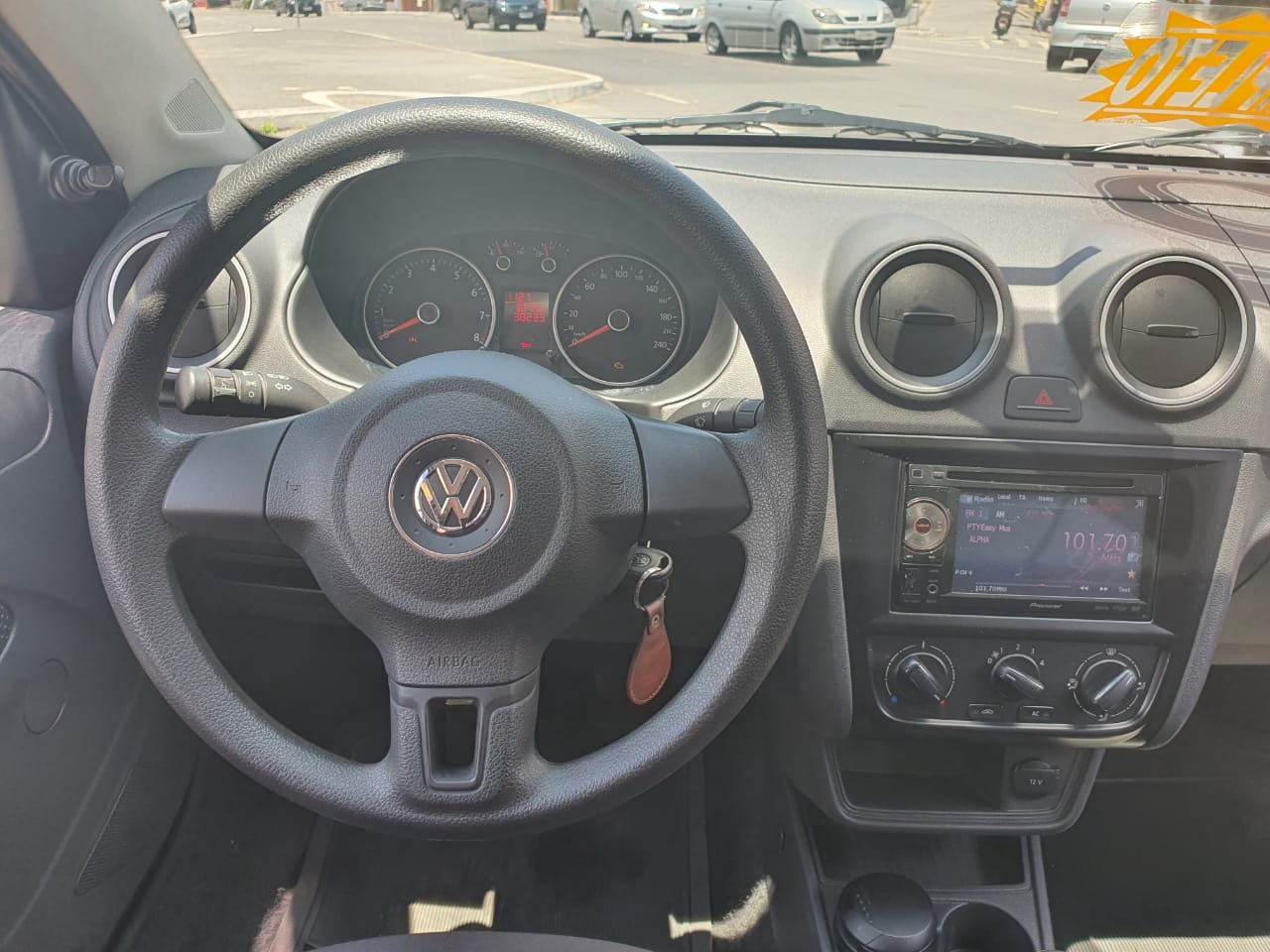 VOLKSWAGEN VOYAGE 1.6 TL  ANO 2015 KM 38.720 COMPLETO