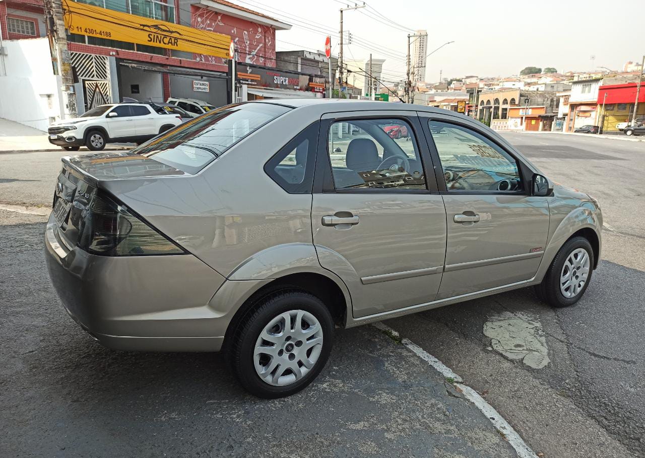 FORD FIESTA SEDAN 1.6 CLASS ANO 2012 COMPLETO