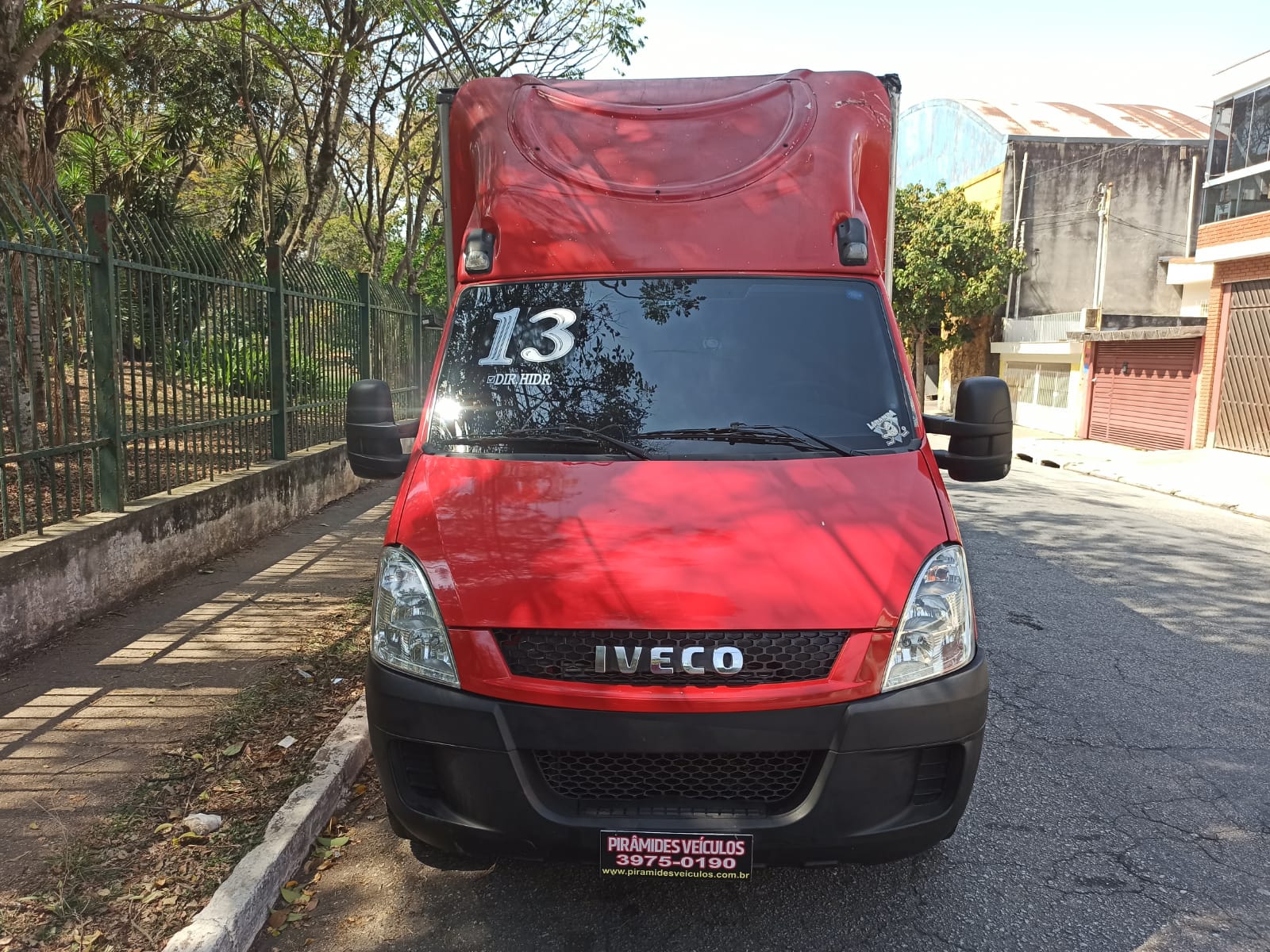 Iveco Daily 3.0 Diesel 35S14 Ano 2013 Baú