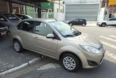 FORD FIESTA SEDAN 1.6 CLASS ANO 2012 COMPLETO