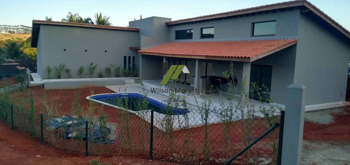 CASA NOVA  TÉRREA  EM CONDOMÍNIO MOBILIADA