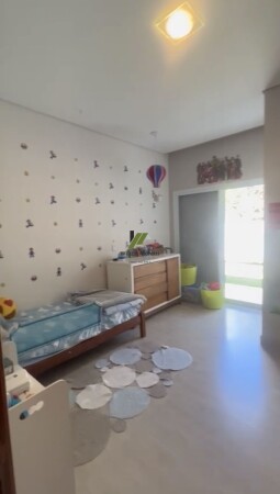 LINDA CASA DE ALTO PADRÃO EM CONDOMÍNIO